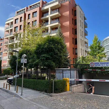 1 Bedroom Harmony Private Parking *
