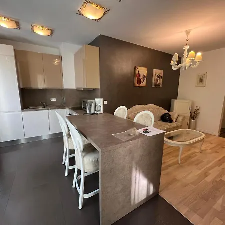 Apartment 1 Bedroom Harmony Private Parking