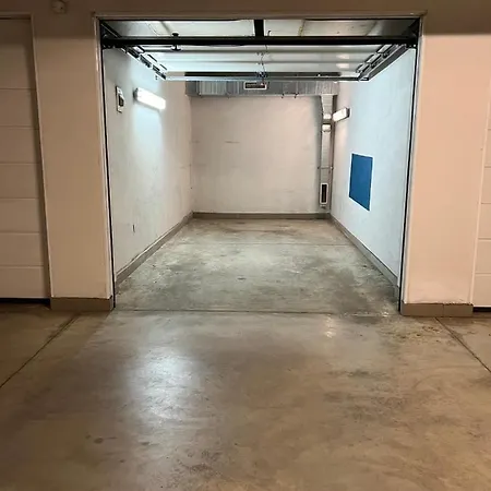 1 Bedroom Harmony Private Parking Apartment